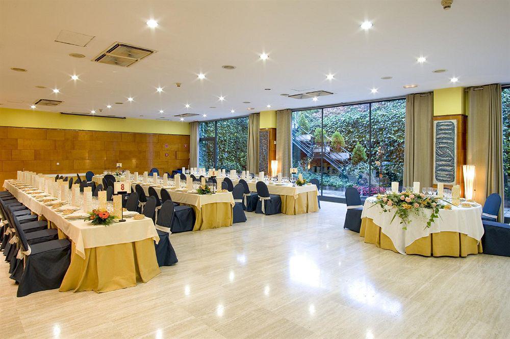 Hotel Ciudad De Valladolid Restaurace fotografie